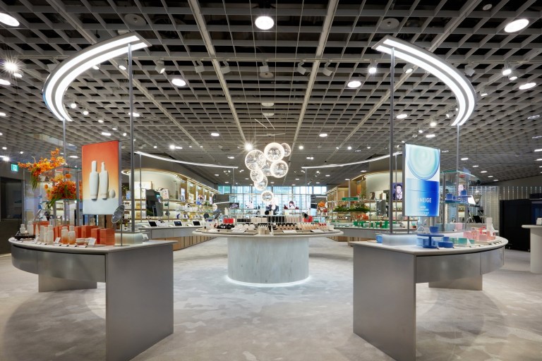 Amorepacific builds ‘holistic longevity’ strategy around biotech, AI – KED Global